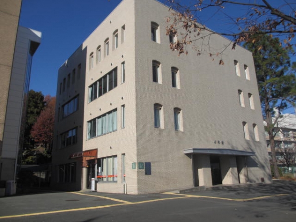 聖学院大学 4号館