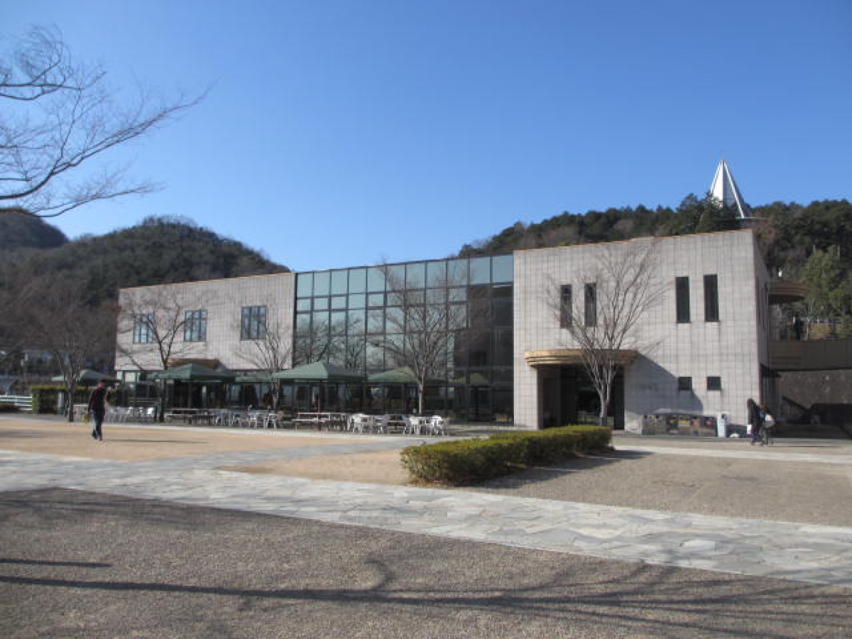 兵庫県立大学　姫路工学キャンパス　大学会館