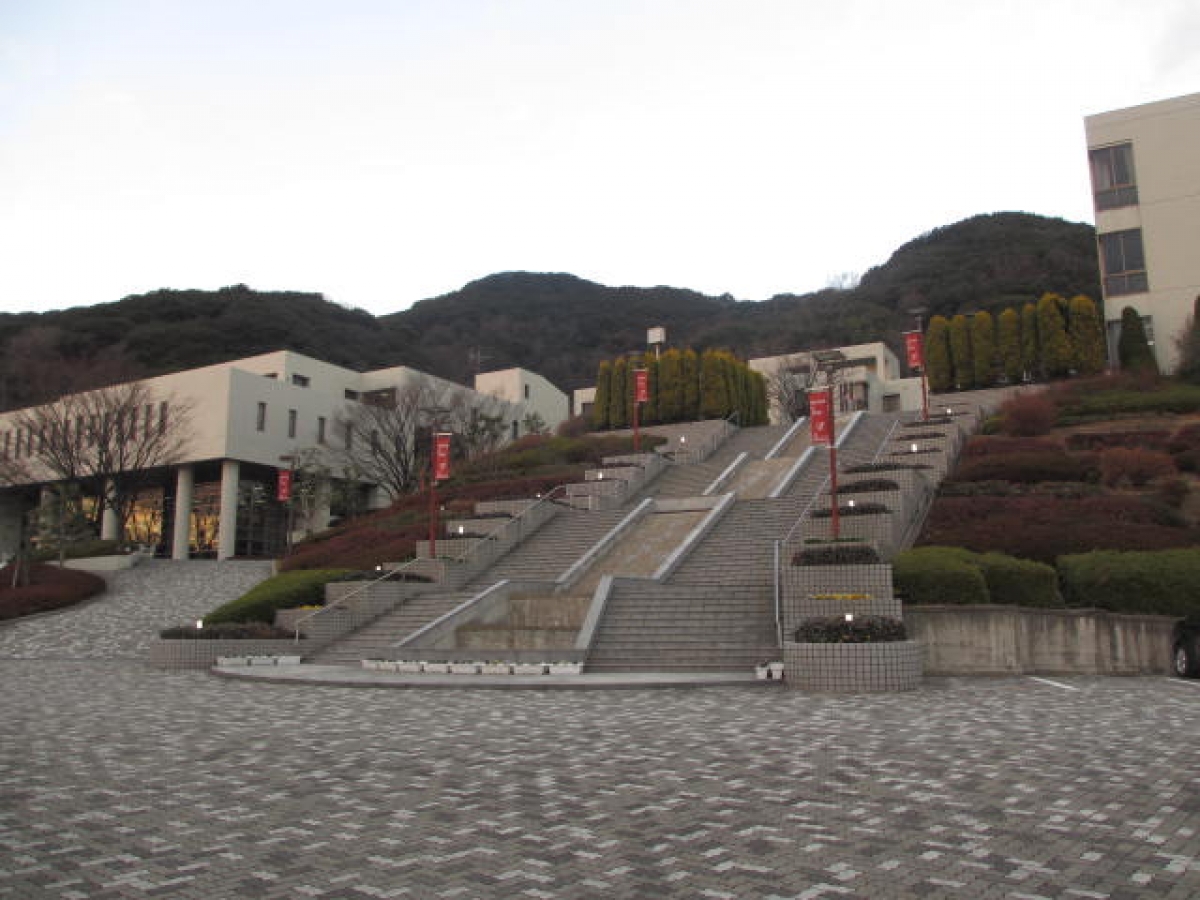 神戸女子大学　須磨キャンパス　学内