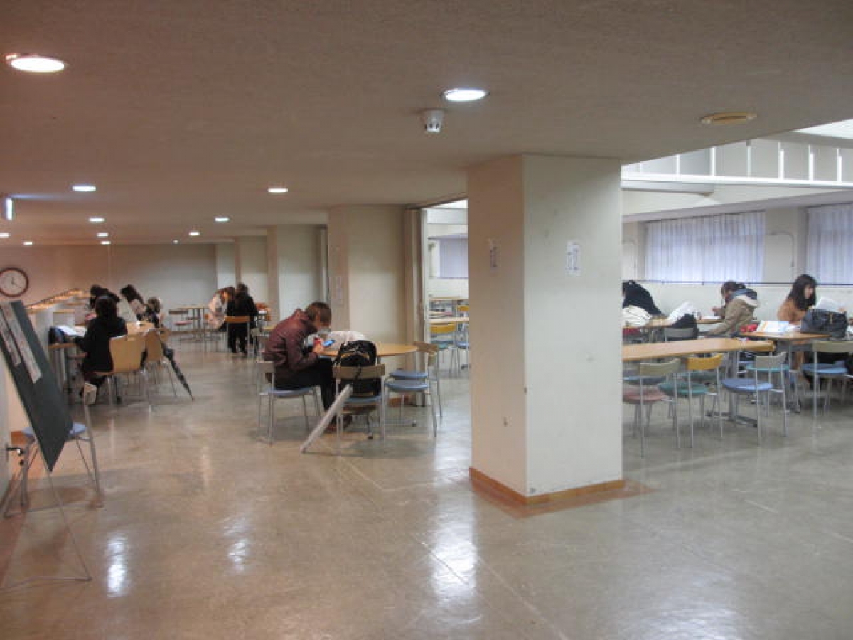 関西学院大学　西宮聖和キャンパス　ラウンジ