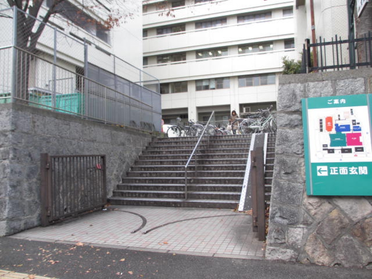 神戸大学　楠キャンパス　通用口