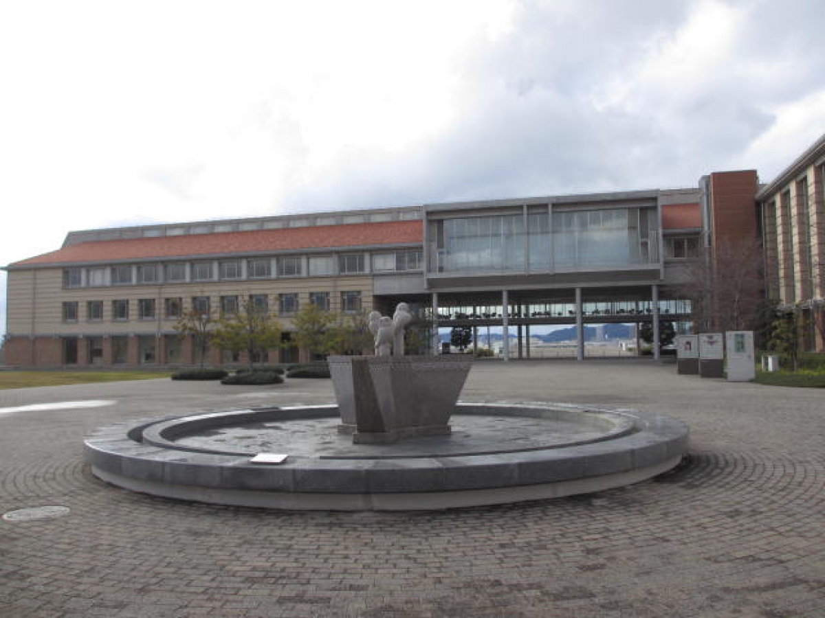 兵庫医療大学　P棟南館外観