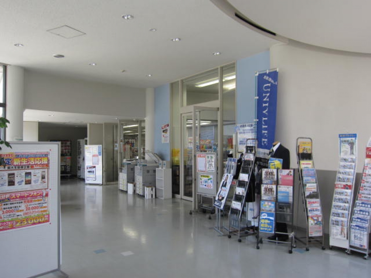 関西大学高槻キャンパスの購買入口
