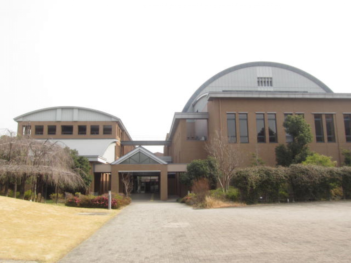 関西外国語大学中宮キャンパスのクラブ館