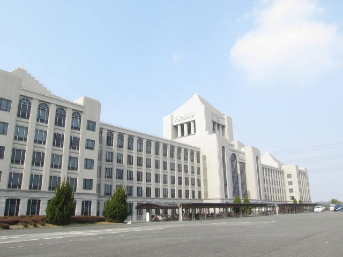 大阪工業大学平方キャンパスの外観