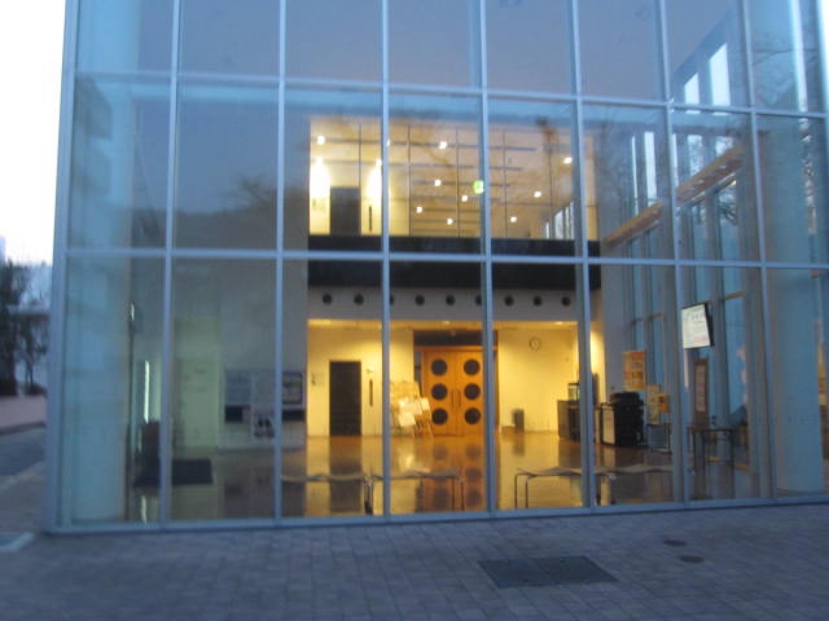 大阪経済法科大学花岡キャンパスのクロノス