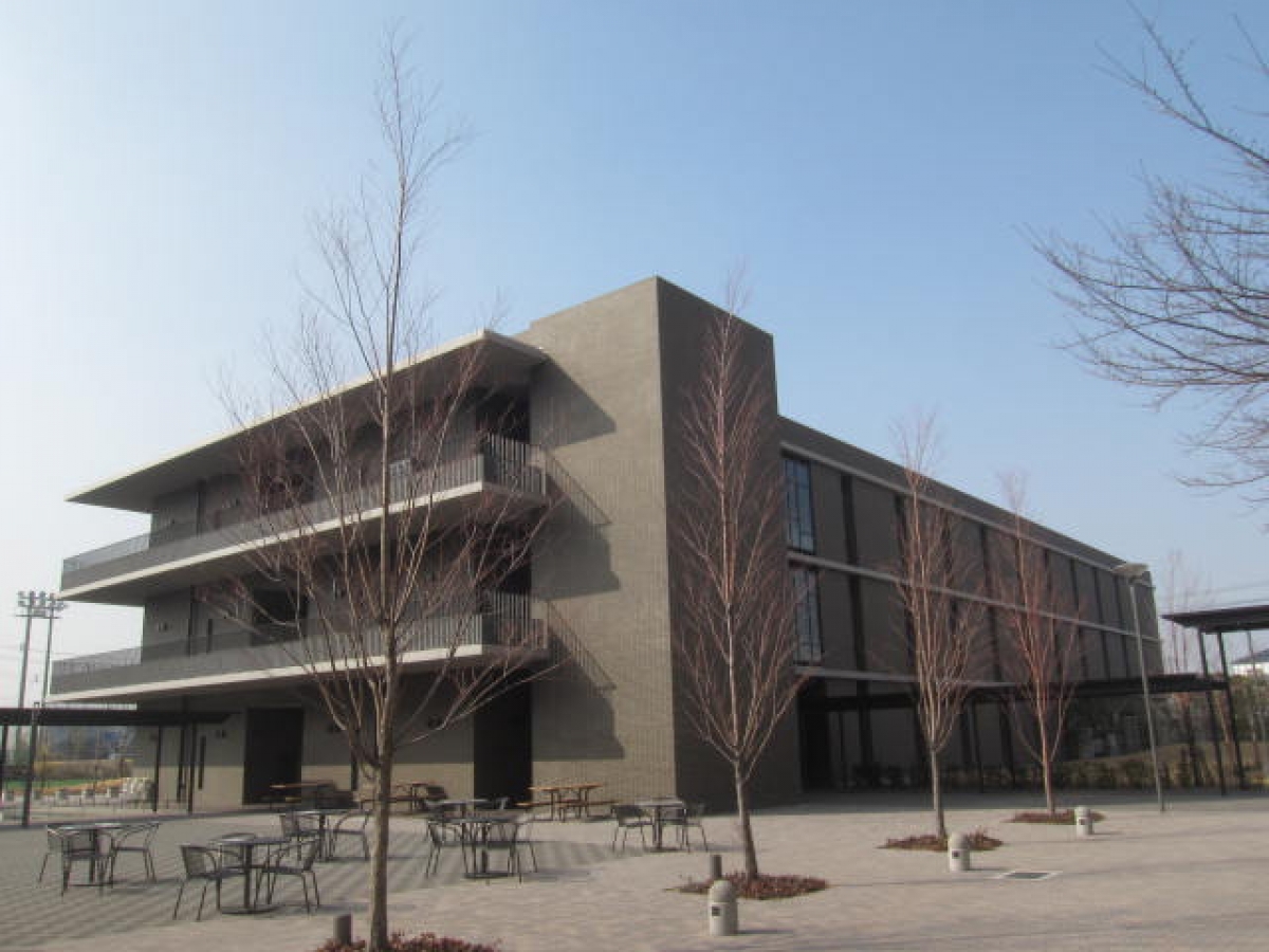 関西大学堺キャンパスの福利厚生棟