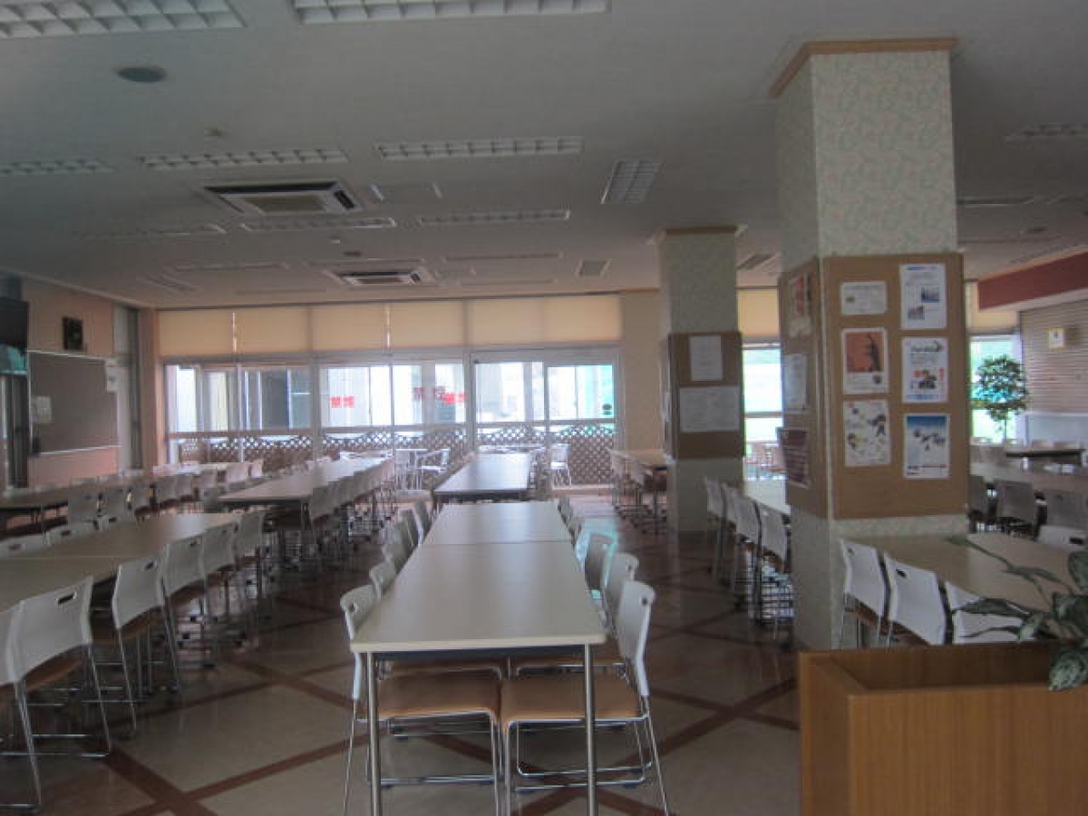 静岡産業大学藤枝キャンパスの食堂