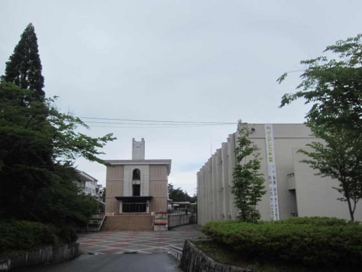 中京学院大学中津川キャンパスのグリーンハウス