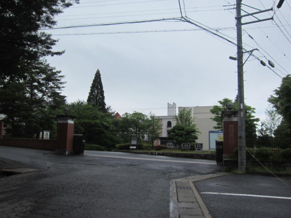 中京学院大学中津川キャンパスの正門