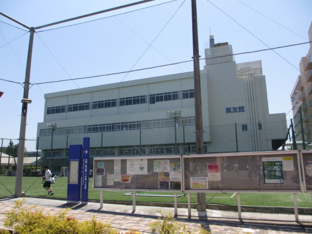 帝京大学八王子キャンパスの食堂外観