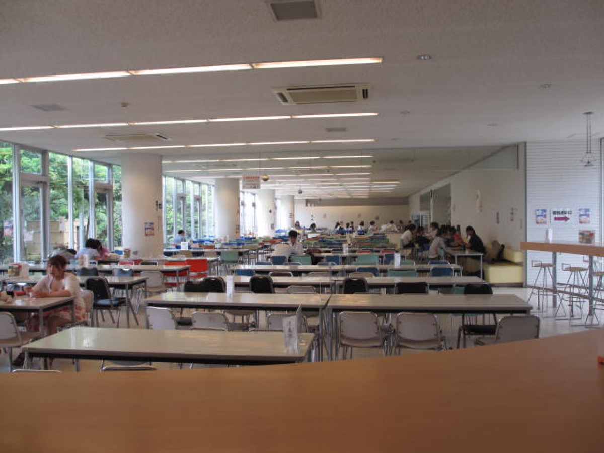 京都文教大学　食堂内観