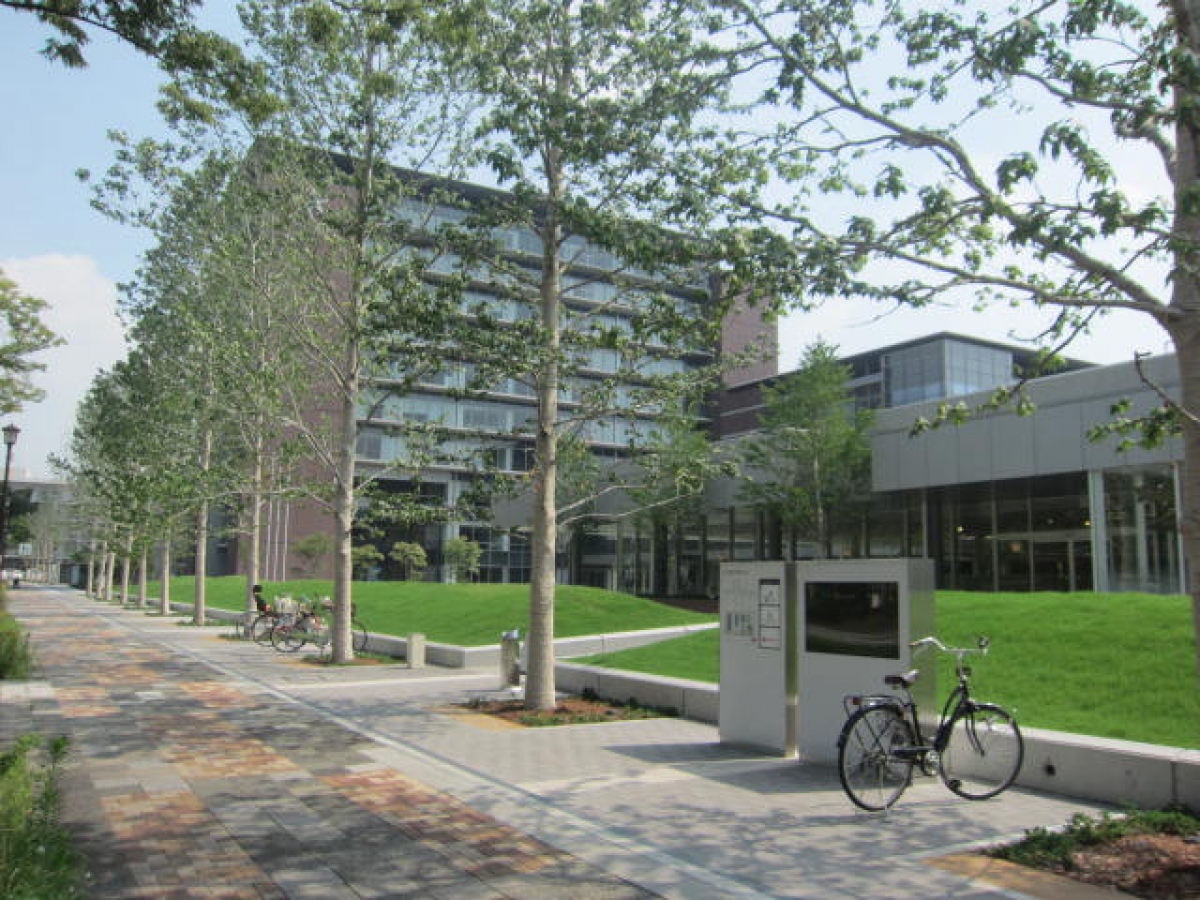 愛知学院大学名城公園キャンパスで広告