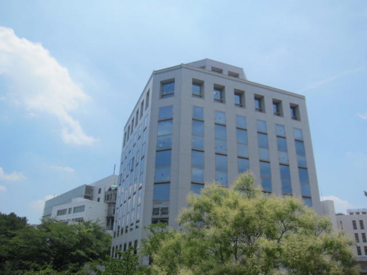椙山女学園大学星が丘キャンパスで広告