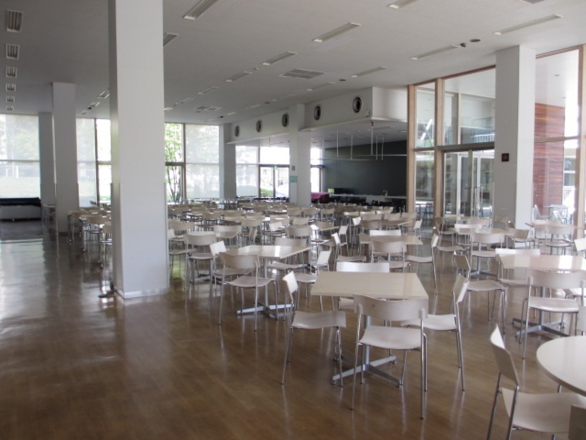 大東文化大学板橋キャンパスの食堂内観