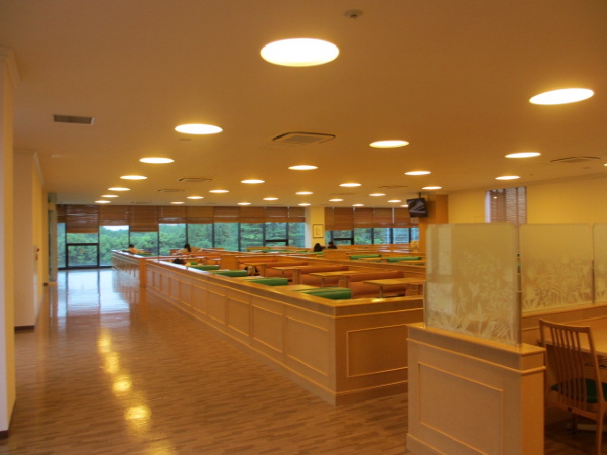 日本薬科大学 さいたまキャンパス|大学内メディアMAP|大学生向け広告・大学プロモーション・大学内広告媒体は株式会社ユーキャンパス