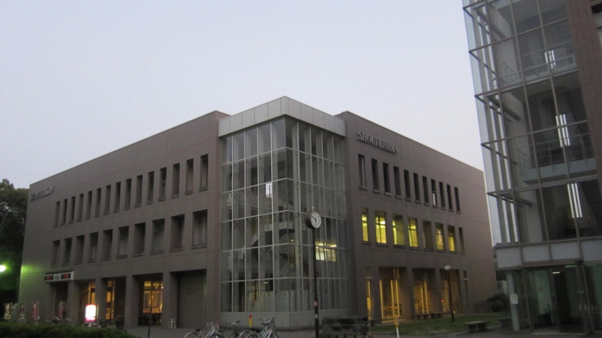 愛知大学豊橋キャンパスで広告