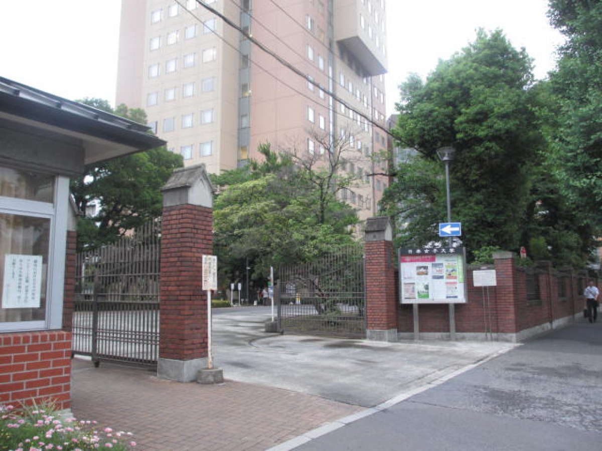 日本女子大学目白キャンパスの正門
