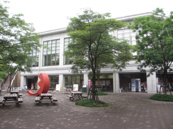 桃山学院大学 聖バルナバ館