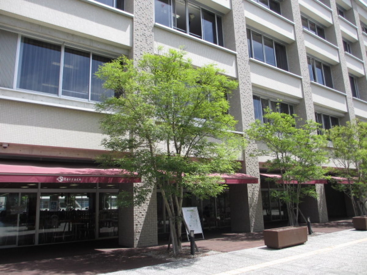 大阪商業大学の食堂