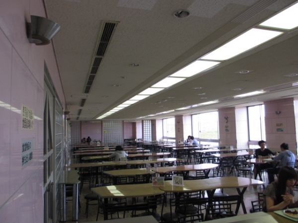 大阪工業大学 食堂