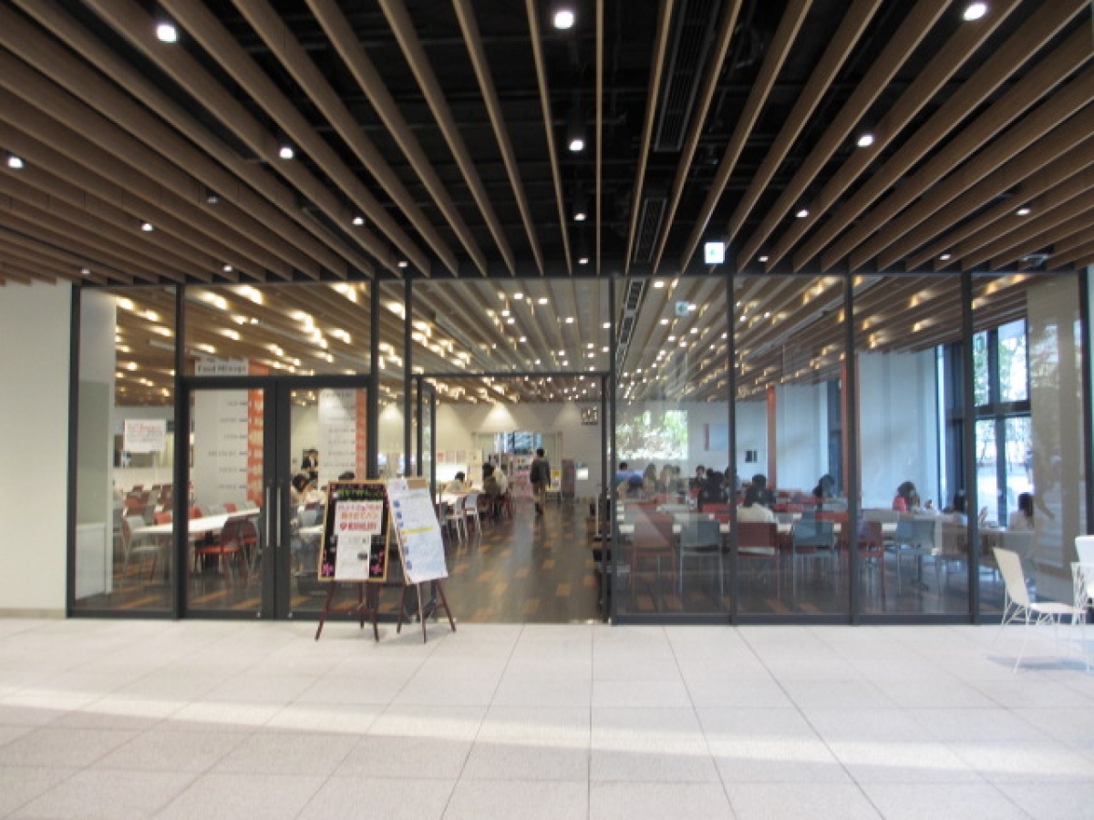 明治大学　中野キャンパス　食堂入口