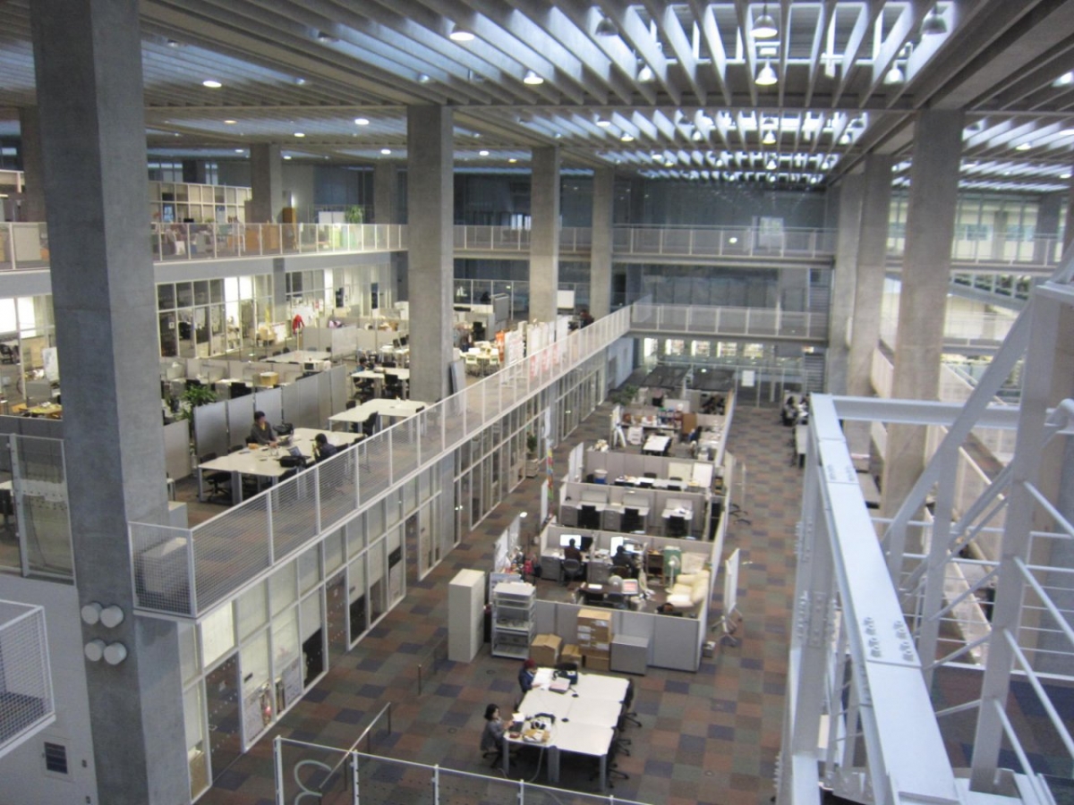 はこだて未来大学　未来大　大学内書店広告　比較