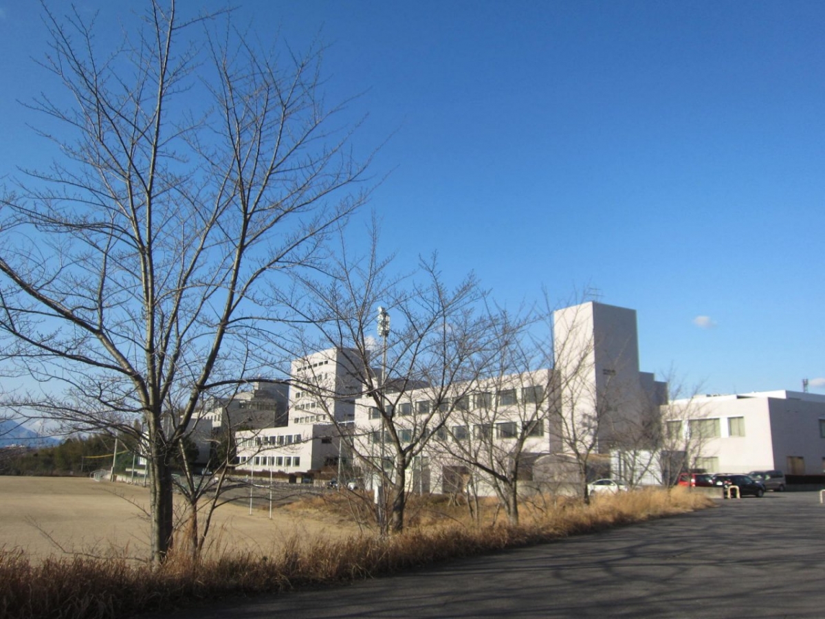 四日市大学　　四日市看護医療大学