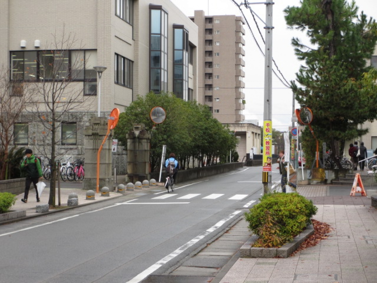 徳島大学常三島キャンパスの通用門