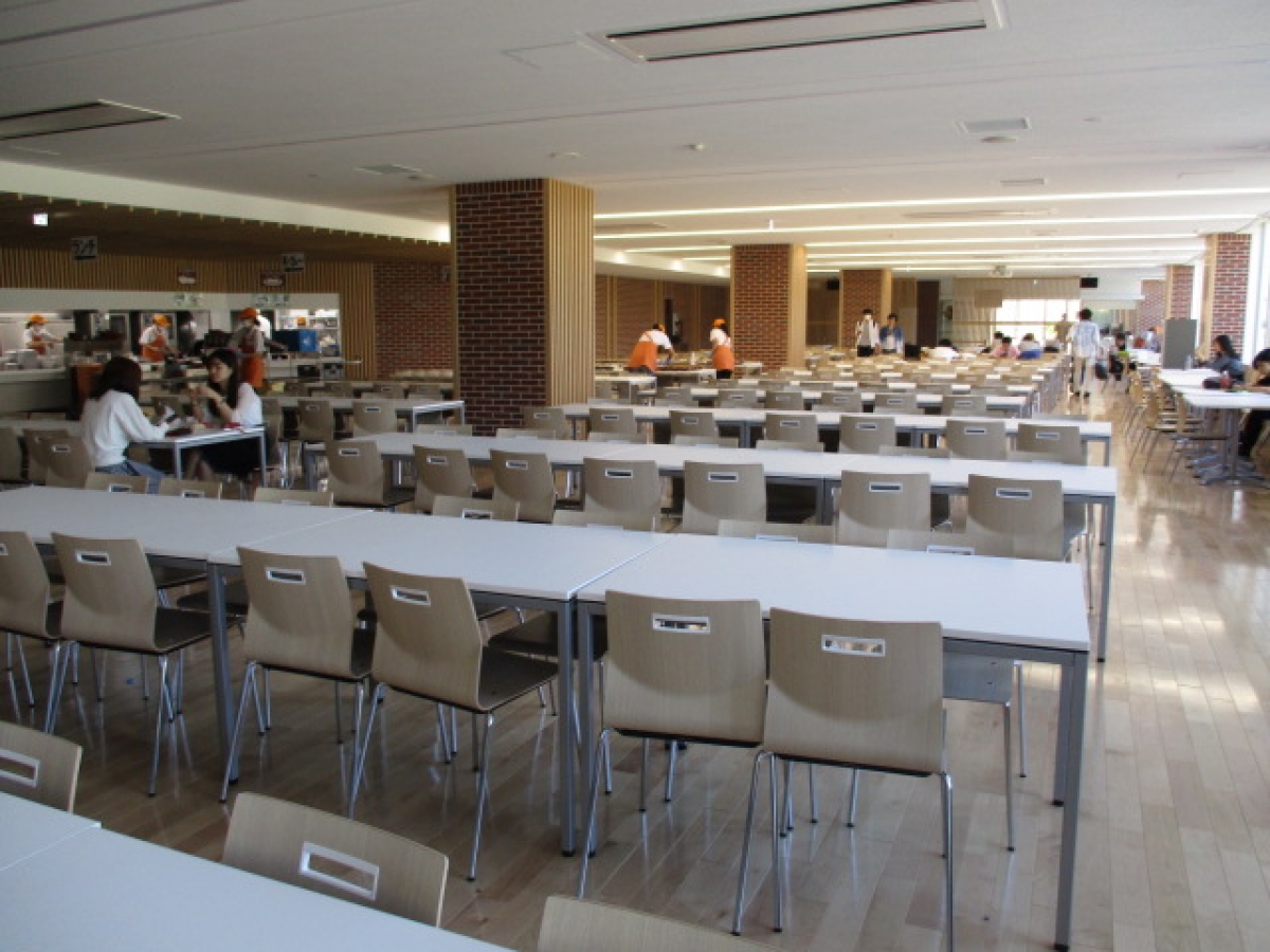 杏林大学井の頭キャンパスの食堂