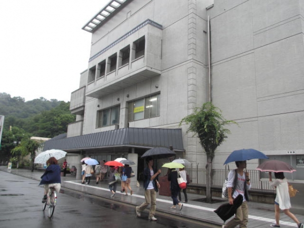 横浜市立大学 金沢八景キャンパス シーガルセンター外観