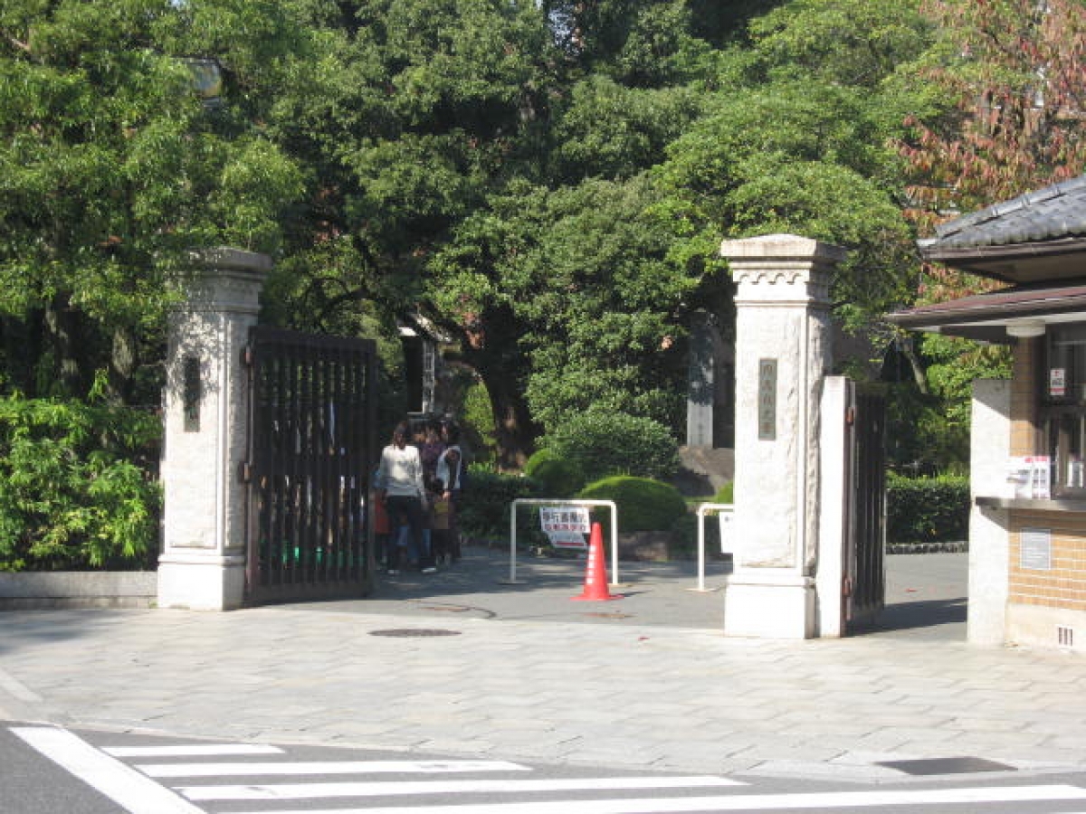 同志社大学　今出川　正門