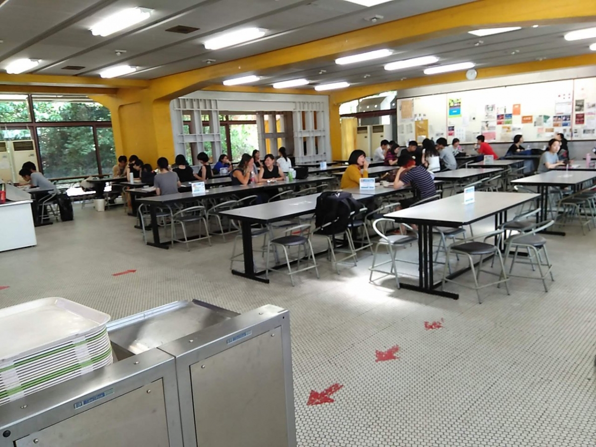 愛知県立芸術大学で広告