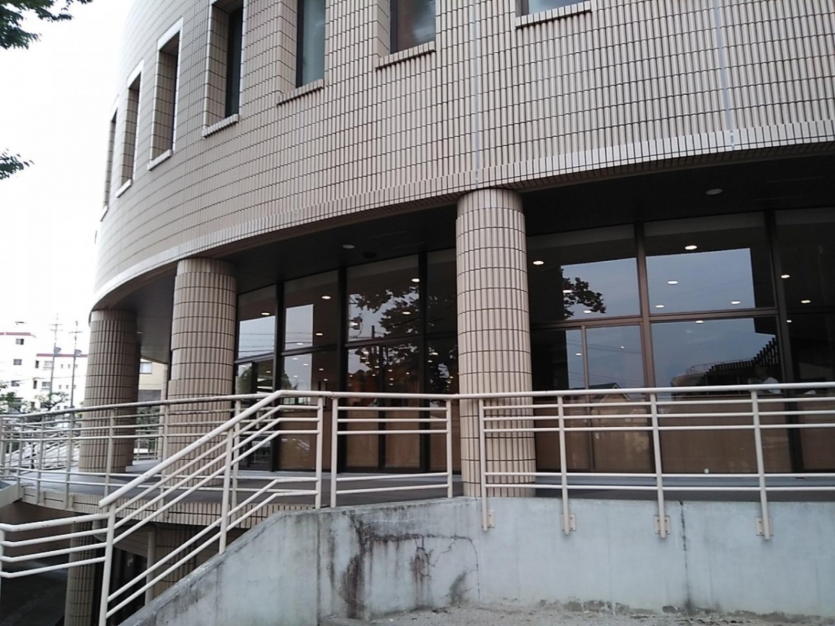 愛知東邦大学で広告