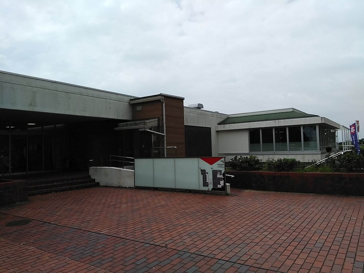 豊橋技術科学大学で広告