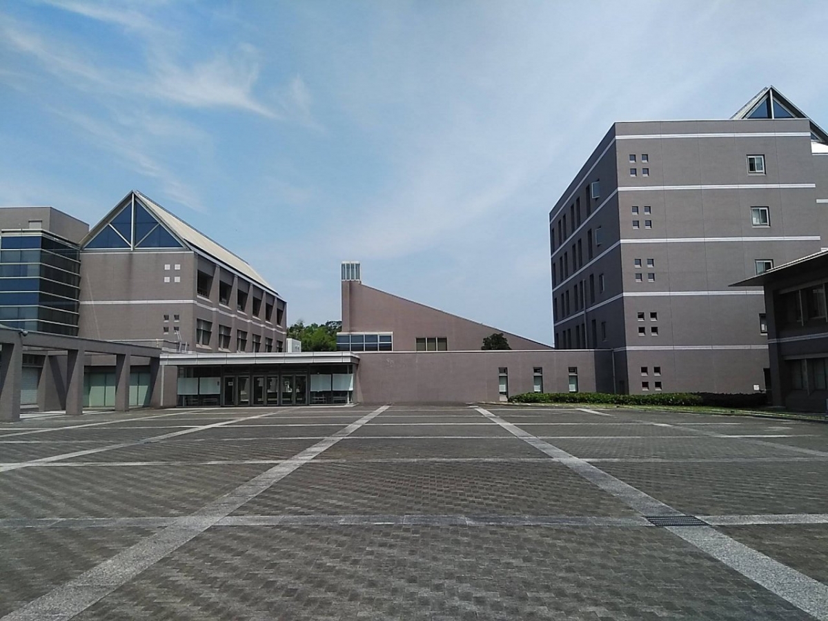 三重県立看護大学　画像